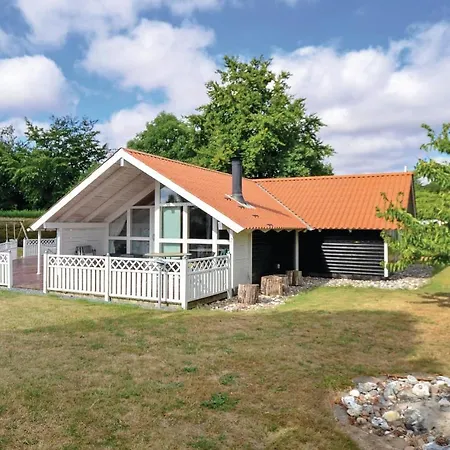 Four-bedroom Holiday In Sydals Hébergement de vacances