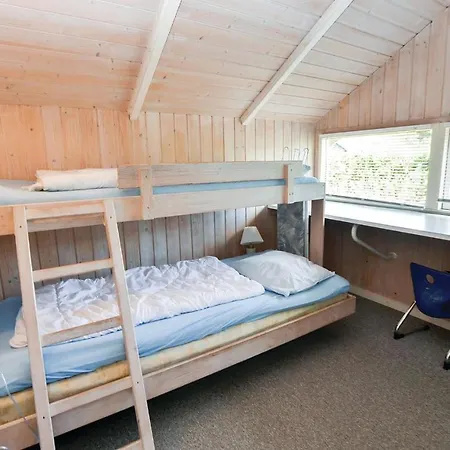 Four-bedroom Holiday In Sydals Hébergement de vacances